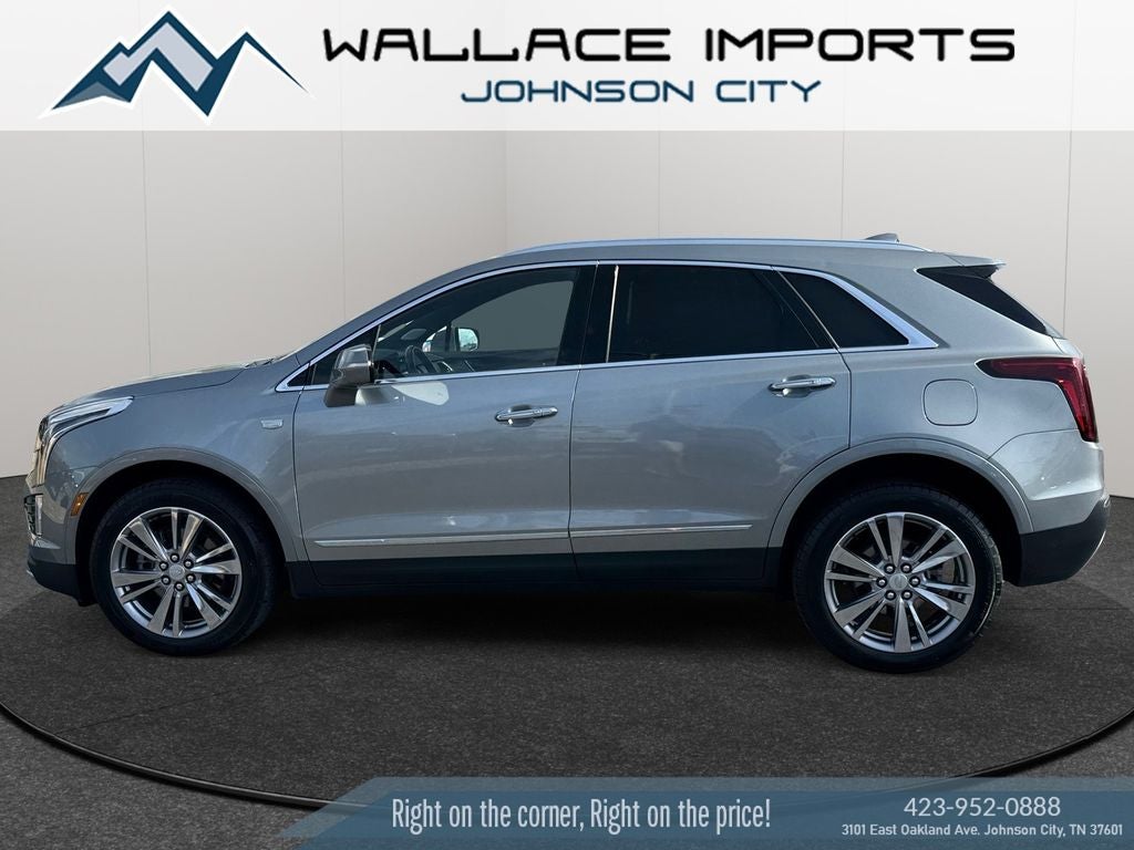 2024 Cadillac XT5 Premium Luxury in Argent Silver Metallic — front three-quarter view