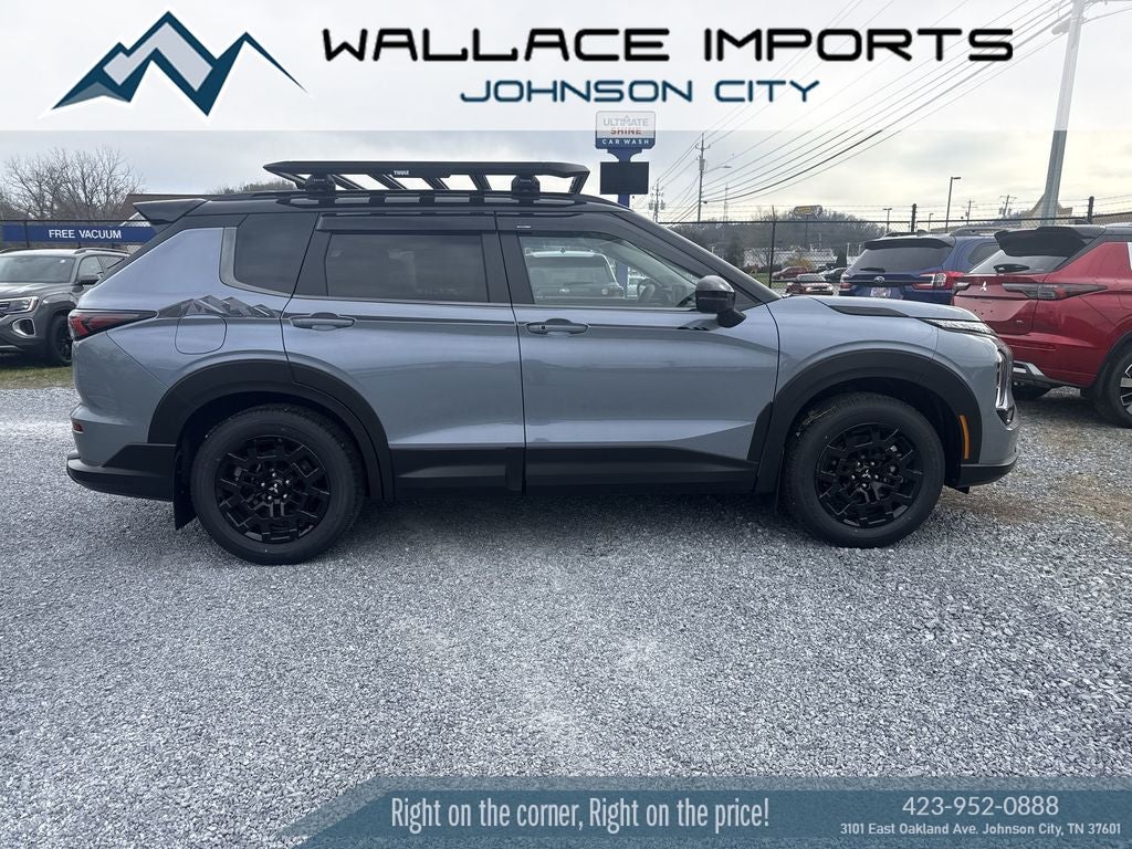 2026 Mitsubishi Outlander Trail Edition in Moonstone Gray/Black Roof — front three-quarter view